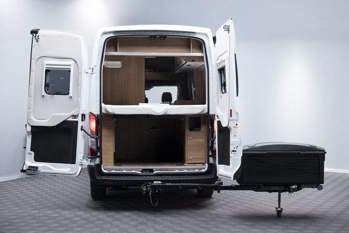 Towbox Camper Alpha schwarze LED (lang) - Anhängerkupplungs-Gepäckbox