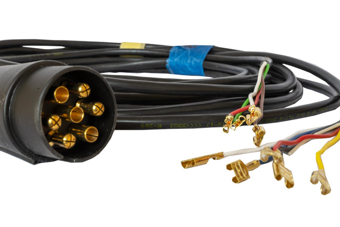 4 m langer Kabelset mit 7-poligem Stecker ohne Bajonettanschluss mit Kabelquerschnitt 0,75 mm